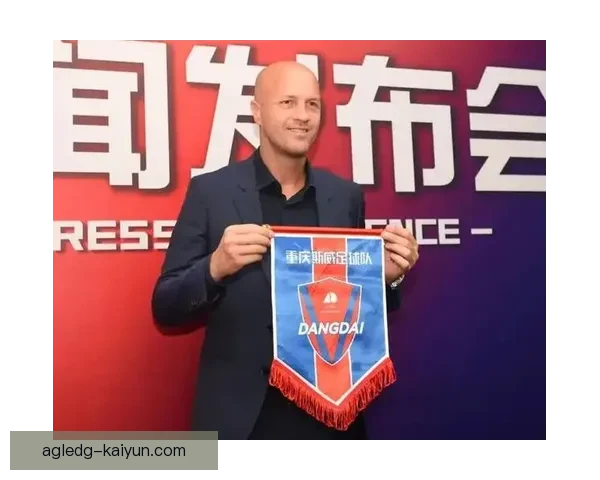 克鲁伊夫全能球员价值持续提升，足球界对其影响力备受关注